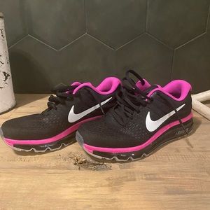 Womens Nike Air Max size 6.5 -worn once- glow in dark !!!!’